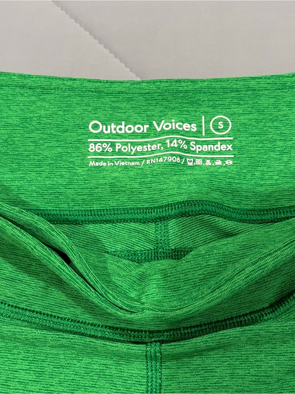 Outdoor Voices Green Matching Sports Bra and Leggings Set - Picture 6 of 7